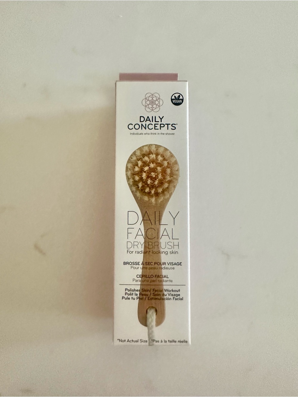 Daily Concepts Facial Dry Brush — Natural Tan